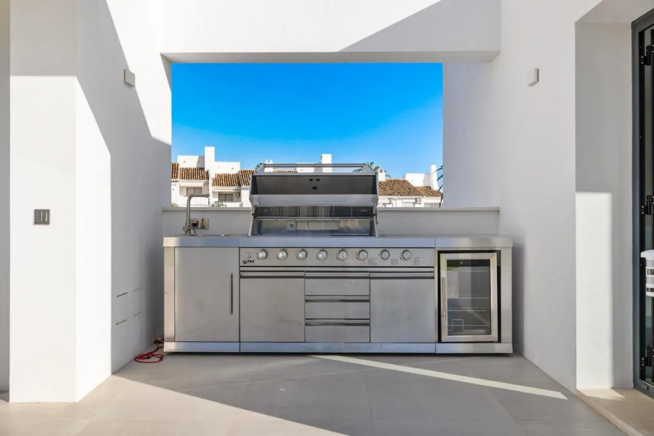 Brand New Modern 5 Bdrm Villa In Puerto Banus Marbella Apartment