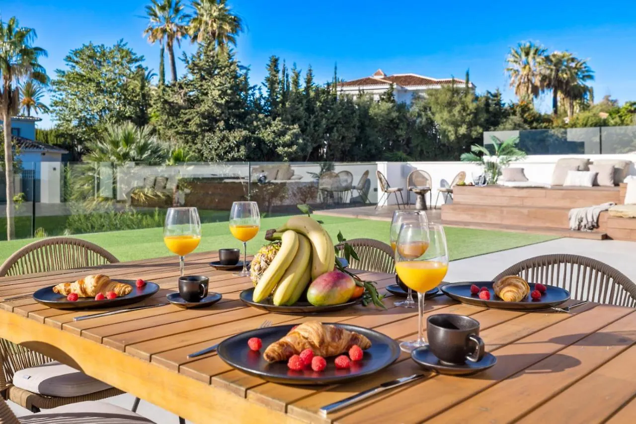 Brand New Modern 5 Bdrm Villa In Puerto Banus Marbella