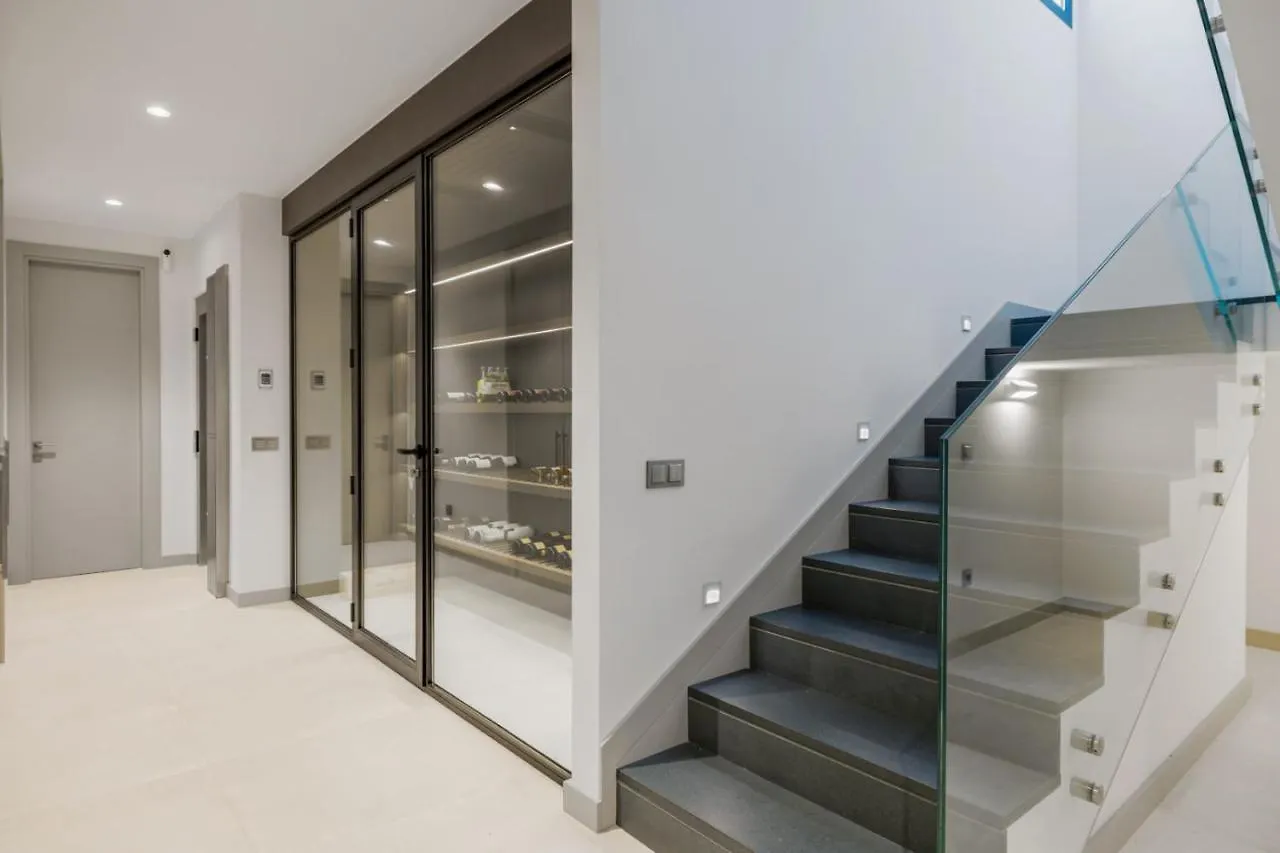 Brand New Modern 5 Bdrm Villa In Puerto Banus Marbella 0*,