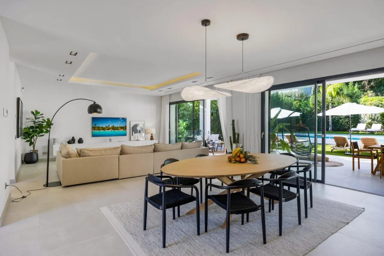 Apartment Brand New Modern 5 Bdrm Villa In Puerto Banus Marbella