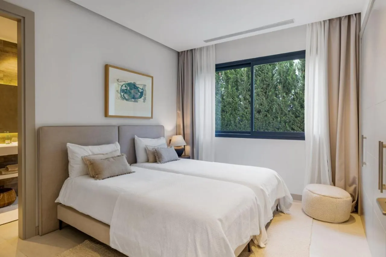 Brand New Modern 5 Bdrm Villa In Puerto Banus Μαρμπέλλα