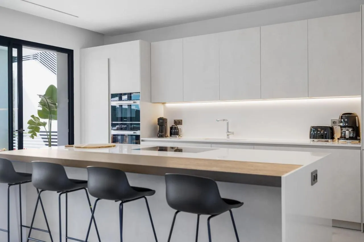 Διαμέρισμα Brand New Modern 5 Bdrm Villa In Puerto Banus Μαρμπέλλα Ισπανία