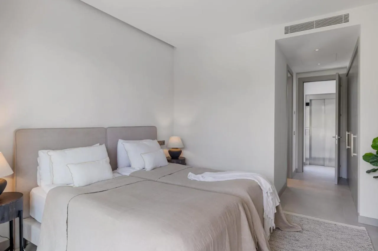 Brand New Modern 5 Bdrm Villa In Puerto Banus Μαρμπέλλα 0*,